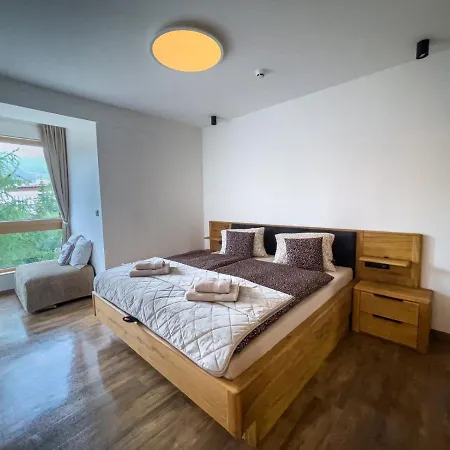 S Vyhladom Na Stity Ovruc 312 4*