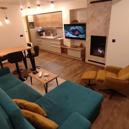 S Vyhladom Na Stity Ovruc 312 Apart Otel Štrbské Pleso