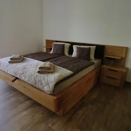 S Vyhladom Na Stity Ovruc 312